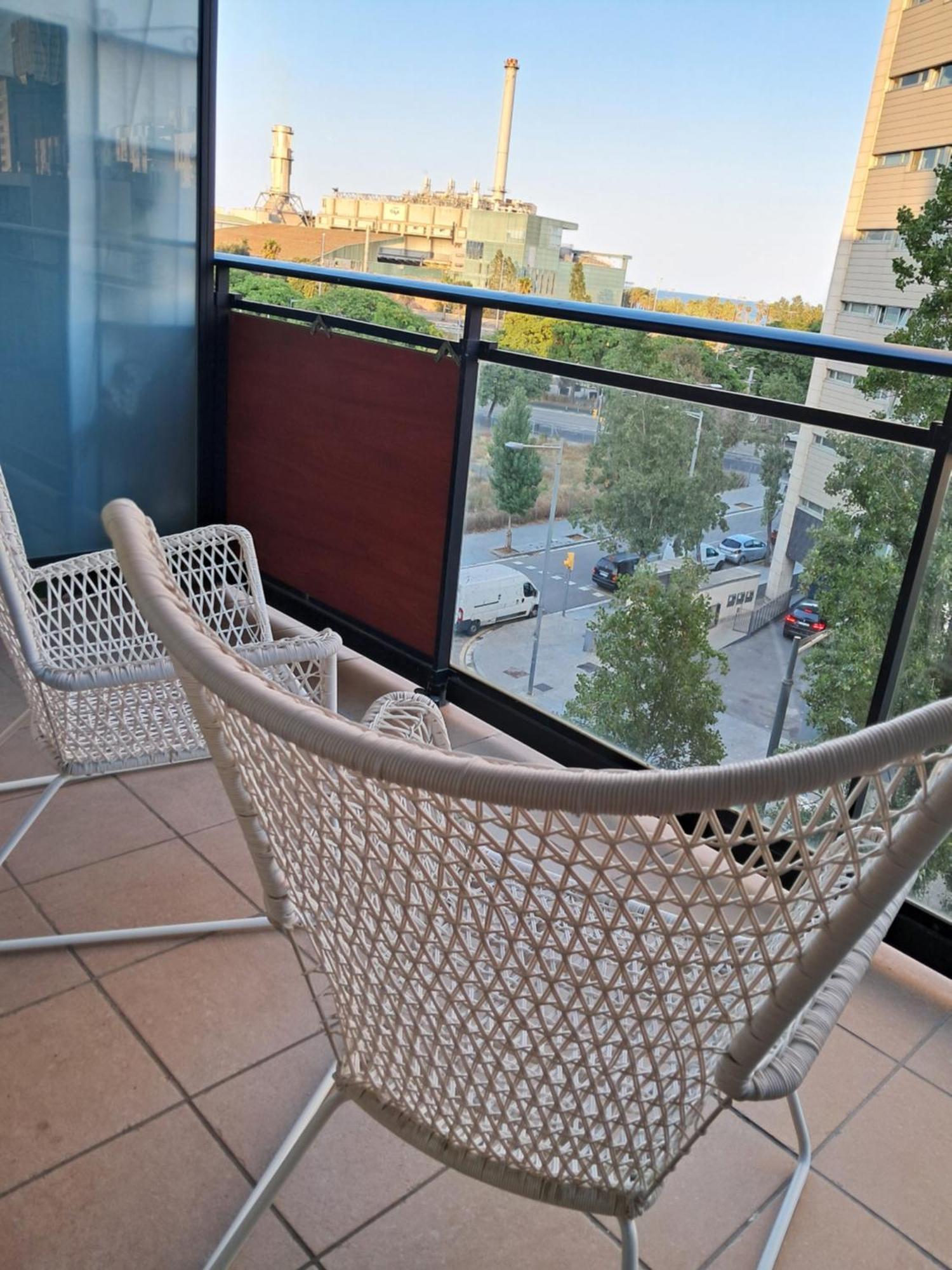 Modern Apartment, With Parking, Close To The Beach!! サン・アドリア・デ・ベソス 部屋 写真